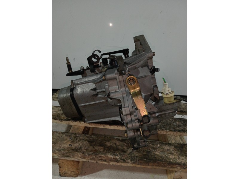 Recambio de caja cambios para citroen saxo referencia OEM IAM 20CF03 0097737 5V