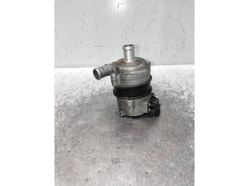 Recambio de bomba agua para audi a4 avant (8wd) referencia OEM IAM 4H0965567A  
