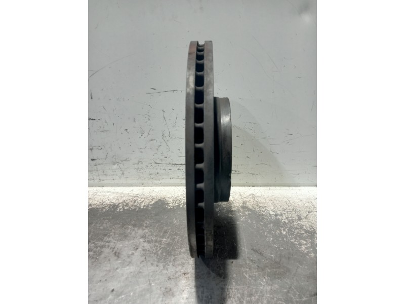 Recambio de disco freno delantero para toyota verso 2.0 d-4d cat referencia OEM IAM   