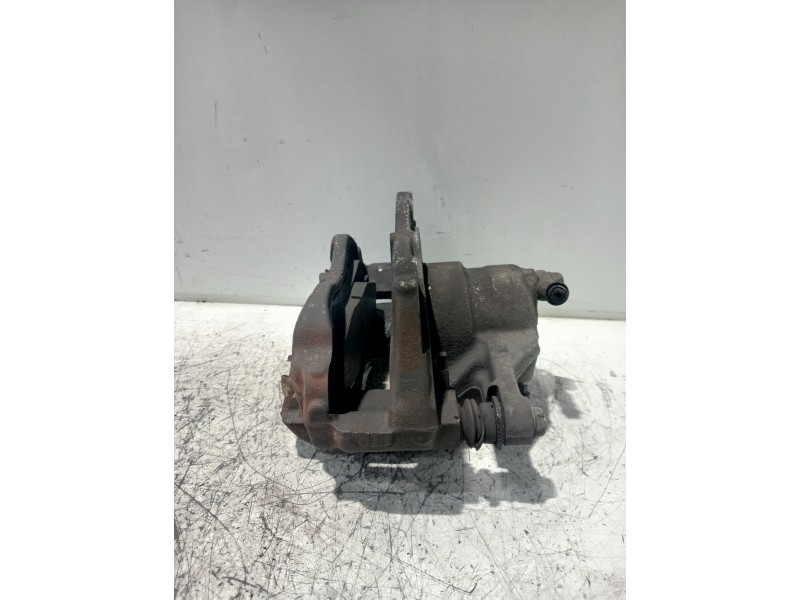 Recambio de pinza freno delantera derecha para toyota verso 2.0 d-4d cat referencia OEM IAM Y04303  