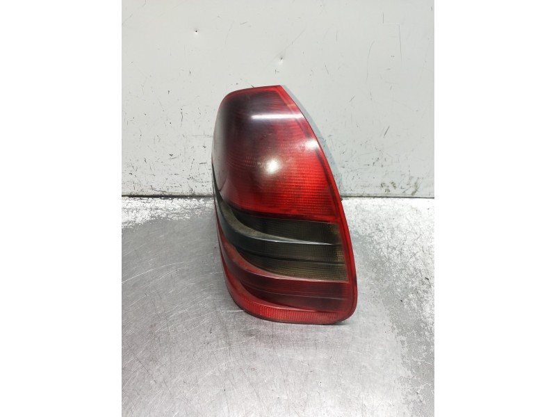 Recambio de piloto trasero derecho para mercedes clase c (w202) berlina 250 td (202.128) referencia OEM IAM 2028201264R  