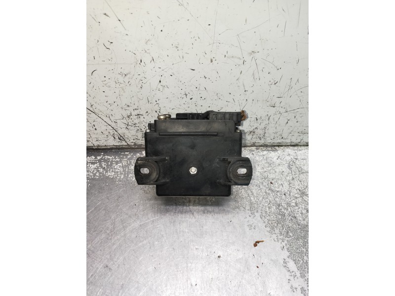 Recambio de caja precalentamiento para mercedes clase c (w202) berlina 250 td (202.128) referencia OEM IAM 0185457232 899056000 