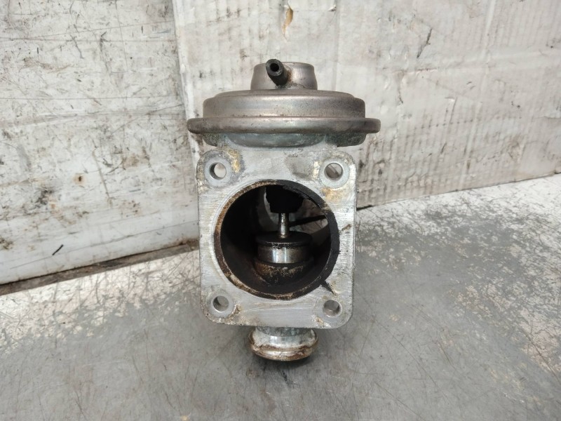 Recambio de valvula egr para bmw serie 3 berlina (e90) 320d referencia OEM IAM 70051200 7792077 
