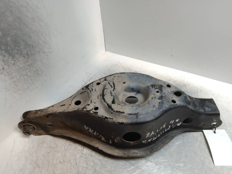 Recambio de brazo suspension inferior trasero izquierdo para nissan murano (z50) 3.5 v6 cat referencia OEM IAM   