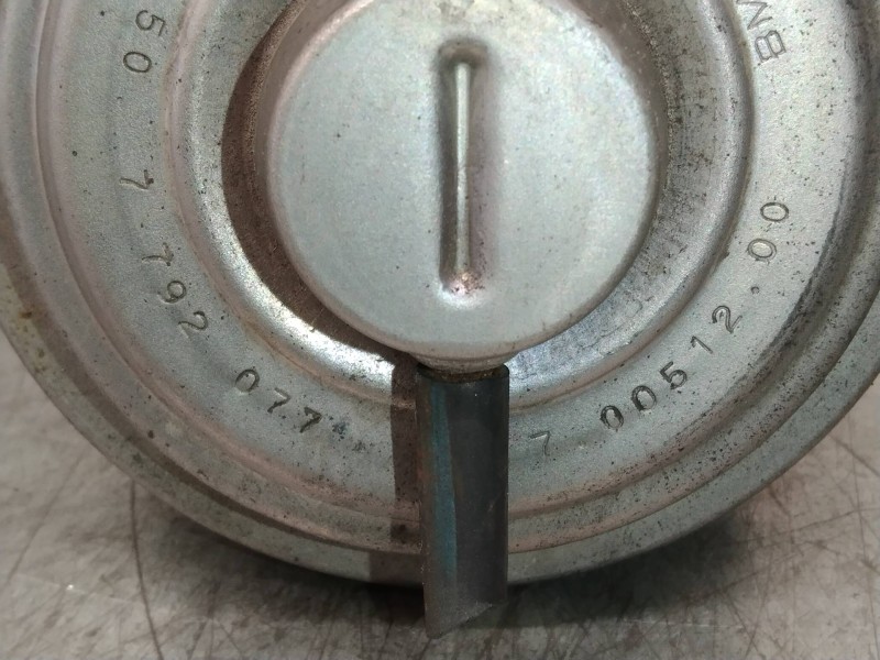 Recambio de valvula egr para bmw serie 3 berlina (e90) 320d referencia OEM IAM 70051200 7792077 