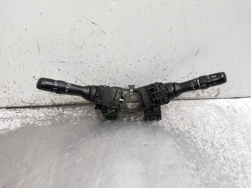 Recambio de mando luces para toyota verso 2.0 d-4d cat referencia OEM IAM 17F373  