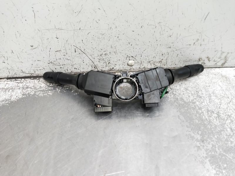 Recambio de mando luces para toyota verso 2.0 d-4d cat referencia OEM IAM 17F373  