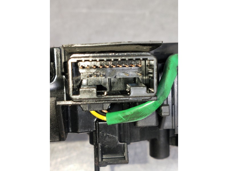 Recambio de mando luces para toyota verso 2.0 d-4d cat referencia OEM IAM 17F373  