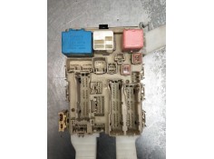 Recambio de caja reles / fusibles para toyota verso 2.0 d-4d cat referencia OEM IAM 827300F290A 350913I26  2