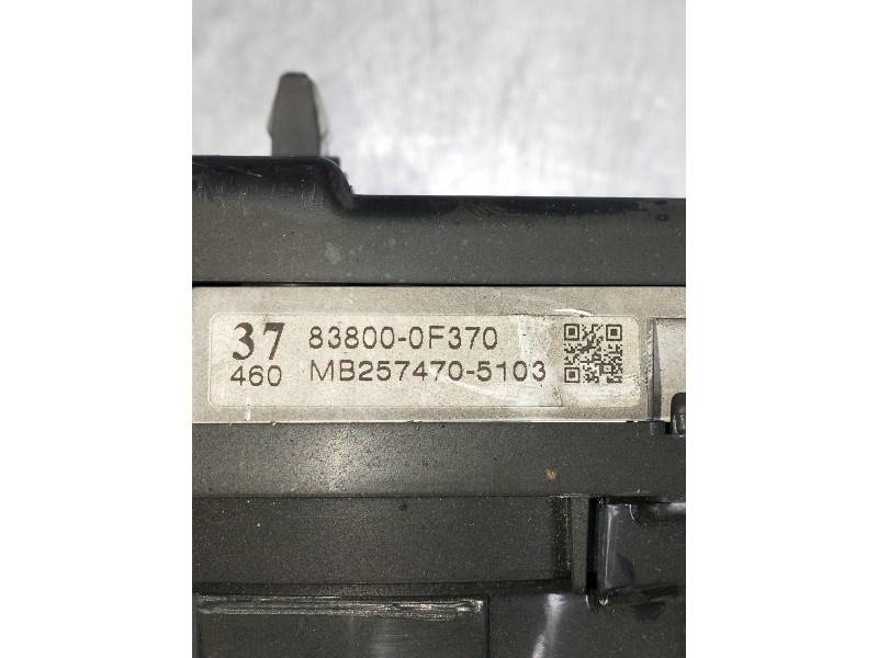 Recambio de cuadro instrumentos para toyota verso 2.0 d-4d cat referencia OEM IAM 838000F370 MB2574705103 