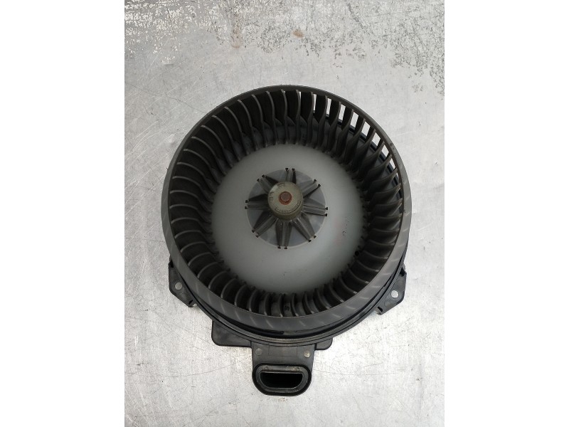 Recambio de motor calefaccion para toyota verso 2.0 d-4d cat referencia OEM IAM AV2727008104  