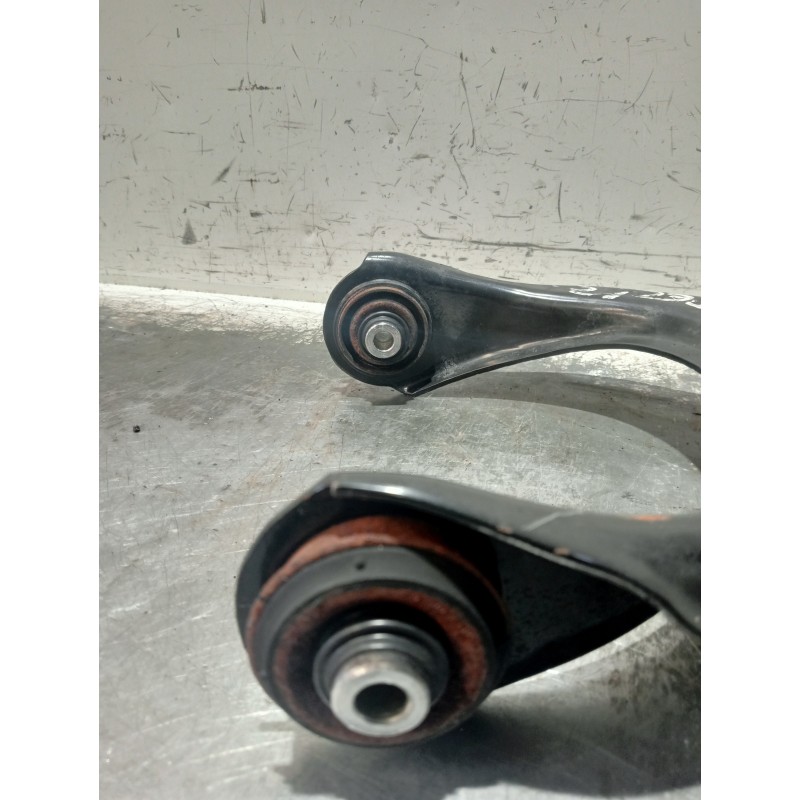 Recambio de brazo suspension superior delantero izquierdo para honda accord berlina (cg7-9/ch1-7) referencia OEM IAM 51460S84A01