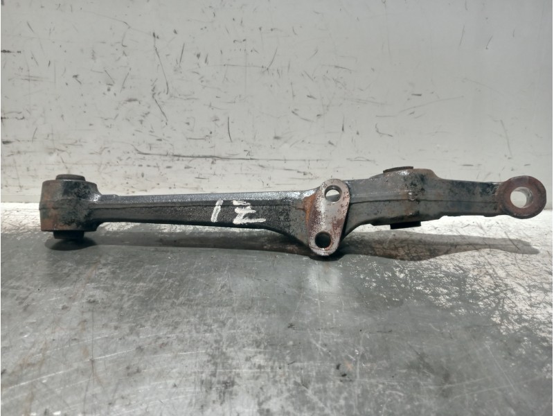 Recambio de brazo suspension inferior delantero izquierdo para honda accord berlina (cg7-9/ch1-7) referencia OEM IAM 51365S84A00