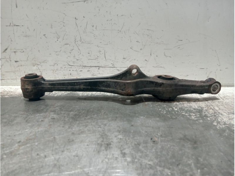 Recambio de brazo suspension inferior delantero izquierdo para honda accord berlina (cg7-9/ch1-7) referencia OEM IAM 51365S84A00