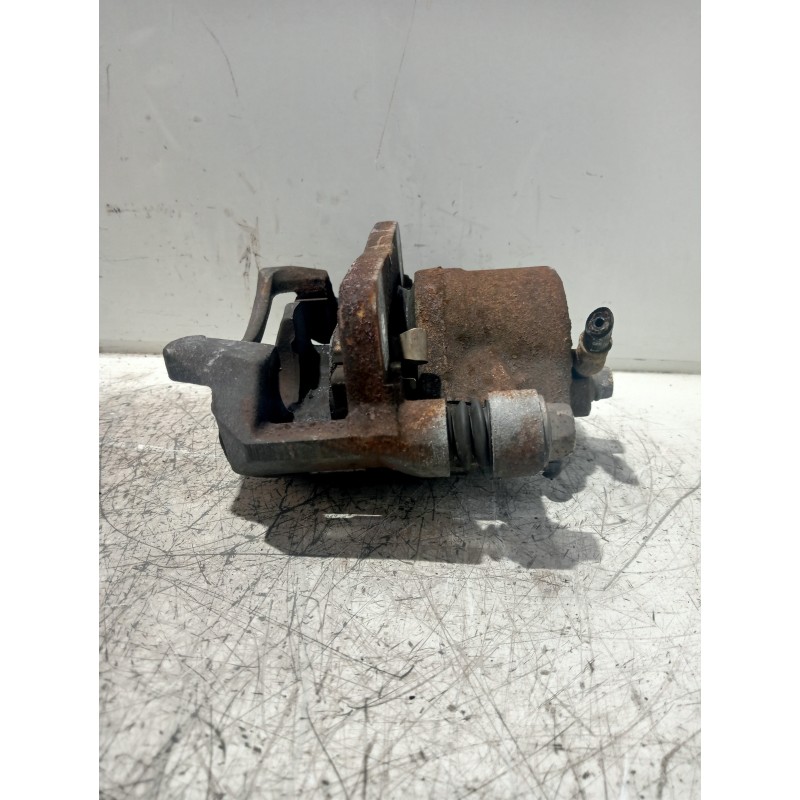 Recambio de pinza freno delantera derecha para honda accord berlina (cg7-9/ch1-7) referencia OEM IAM 45018S84A00 06452S84505RM 
