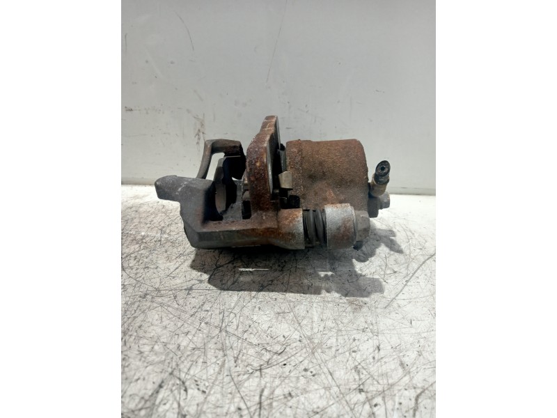 Recambio de pinza freno delantera derecha para honda accord berlina (cg7-9/ch1-7) referencia OEM IAM 45018S84A00 06452S84505RM 