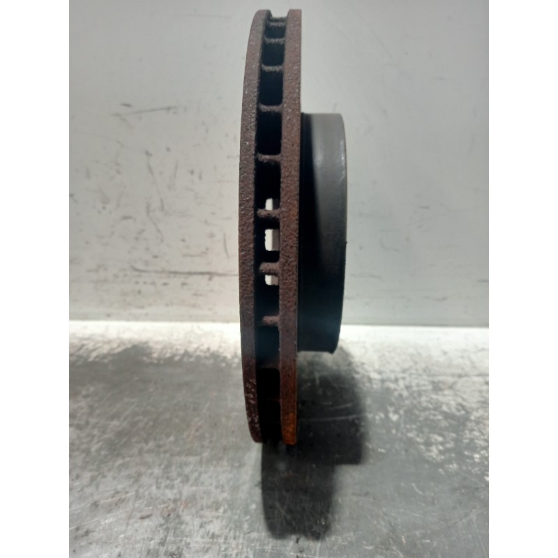 Recambio de disco freno delantero para honda accord berlina (cg7-9/ch1-7) referencia OEM IAM   