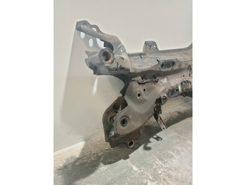 Recambio de puente delantero para toyota verso 2.0 d-4d cat referencia OEM IAM   CUNA