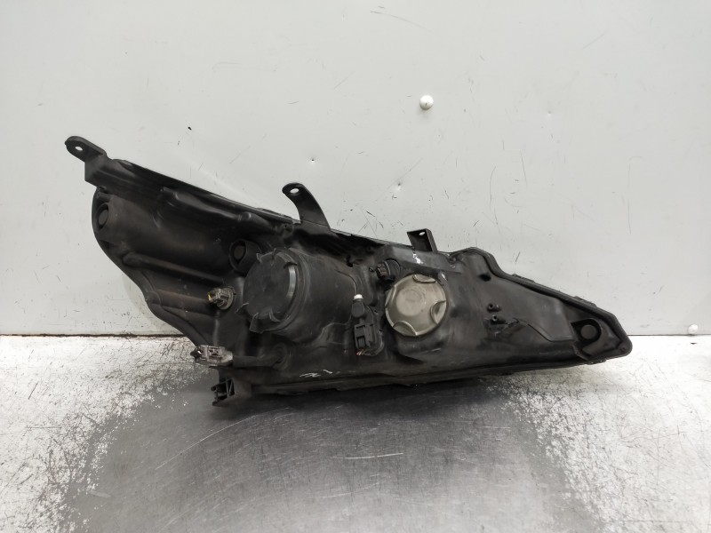 Recambio de faro izquierdo para toyota verso 2.0 d-4d cat referencia OEM IAM   