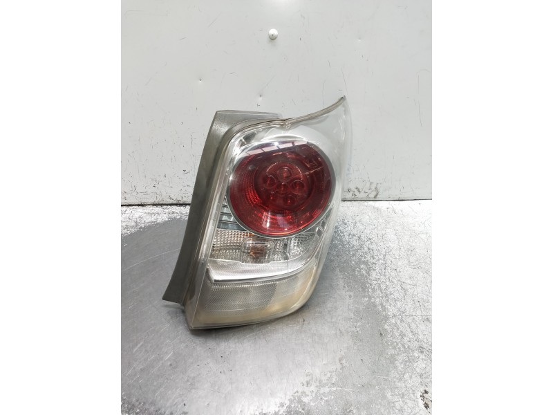 Recambio de piloto trasero derecho para toyota verso 2.0 d-4d cat referencia OEM IAM 815500F130  