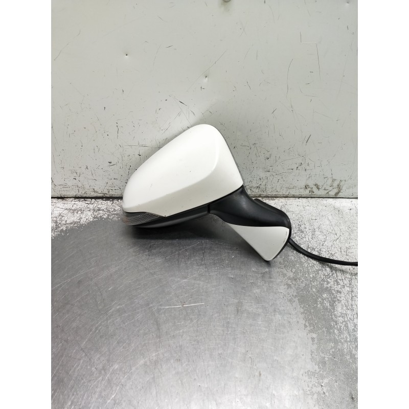 Recambio de retrovisor derecho para toyota verso 2.0 d-4d cat referencia OEM IAM ELÉCTRICO 1 ENCHUFE 9 CABLES