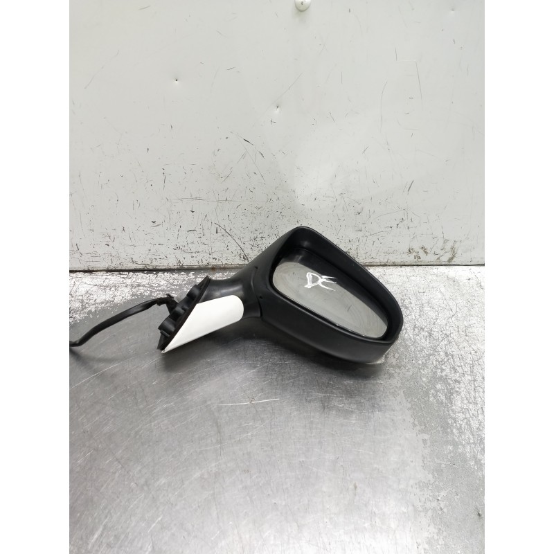 Recambio de retrovisor derecho para toyota verso 2.0 d-4d cat referencia OEM IAM ELÉCTRICO 1 ENCHUFE 9 CABLES
