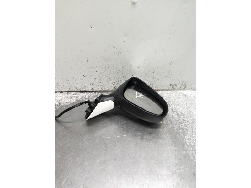 Recambio de retrovisor derecho para toyota verso 2.0 d-4d cat referencia OEM IAM ELÉCTRICO 1 ENCHUFE 9 CABLES