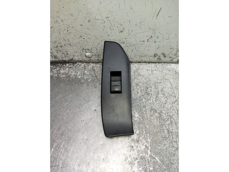 Recambio de mando elevalunas delantero derecho para toyota verso 2.0 d-4d cat referencia OEM IAM 848100F03026213  