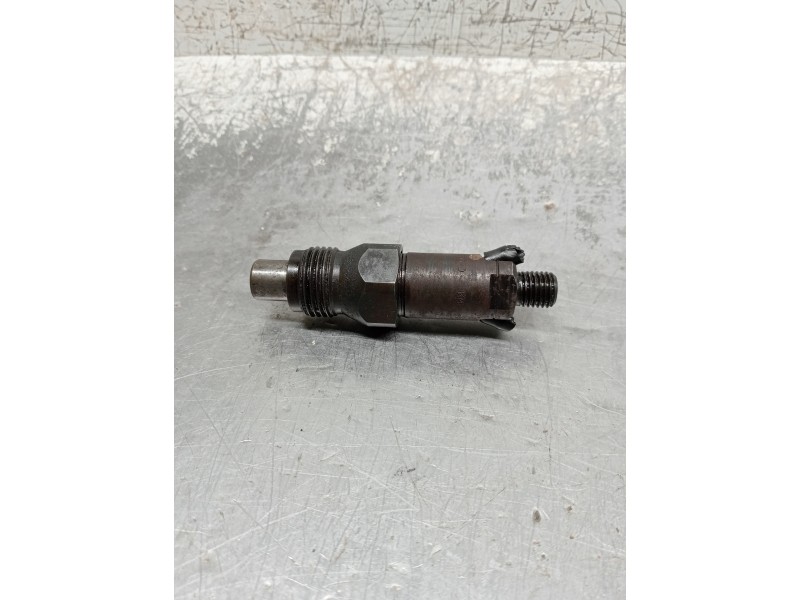 Recambio de inyector para citroen zx 1.9 d referencia OEM IAM LCR6735201D  LUCAS