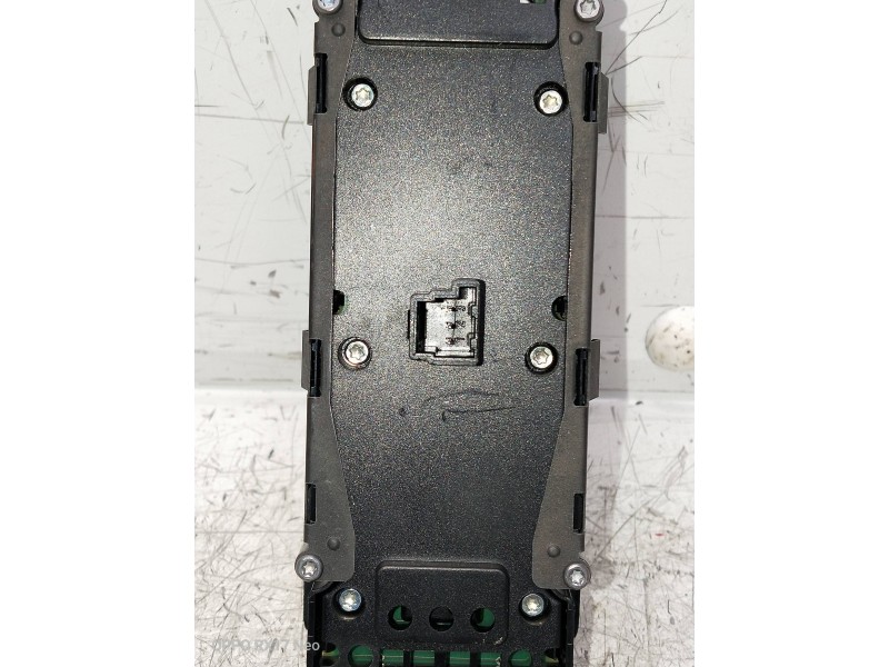 Recambio de mando elevalunas delantero izquierdo para mercedes clase m (w166) referencia OEM IAM A1669054400  5P