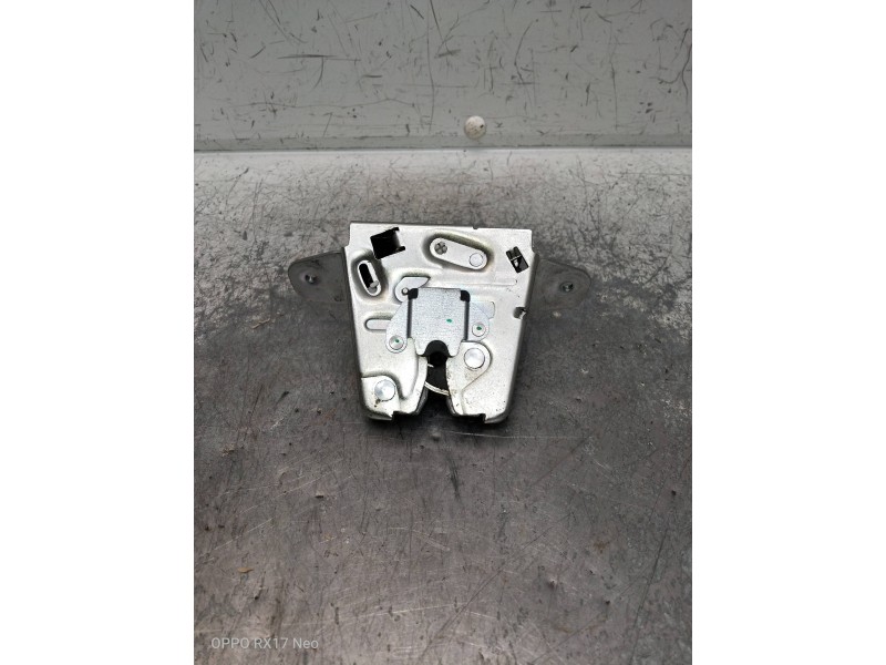 Recambio de motor cierre centralizado porton para mercedes clase m (w166) referencia OEM IAM A2047400735  5P