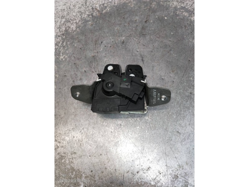 Recambio de motor cierre centralizado porton para mercedes clase m (w166) referencia OEM IAM A2047400735  5P