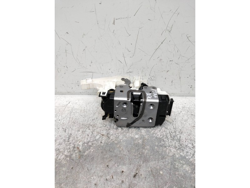 Recambio de motor cierre centralizado trasero derecho para mercedes clase m (w166) referencia OEM IAM A2047302835  5P