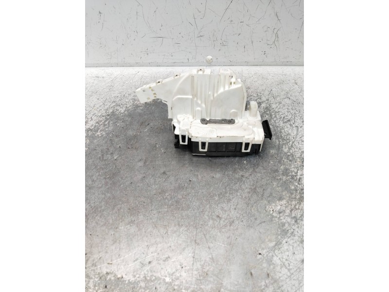 Recambio de motor cierre centralizado trasero izquierdo para mercedes clase m (w166) referencia OEM IAM A2047302735  5P