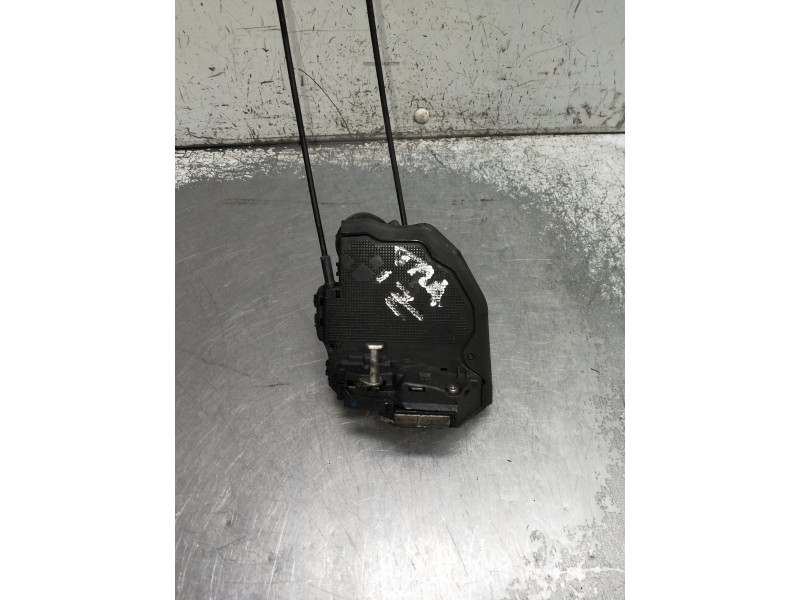 Recambio de motor cierre centralizado trasero izquierdo para toyota verso 2.0 d-4d cat referencia OEM IAM   5P