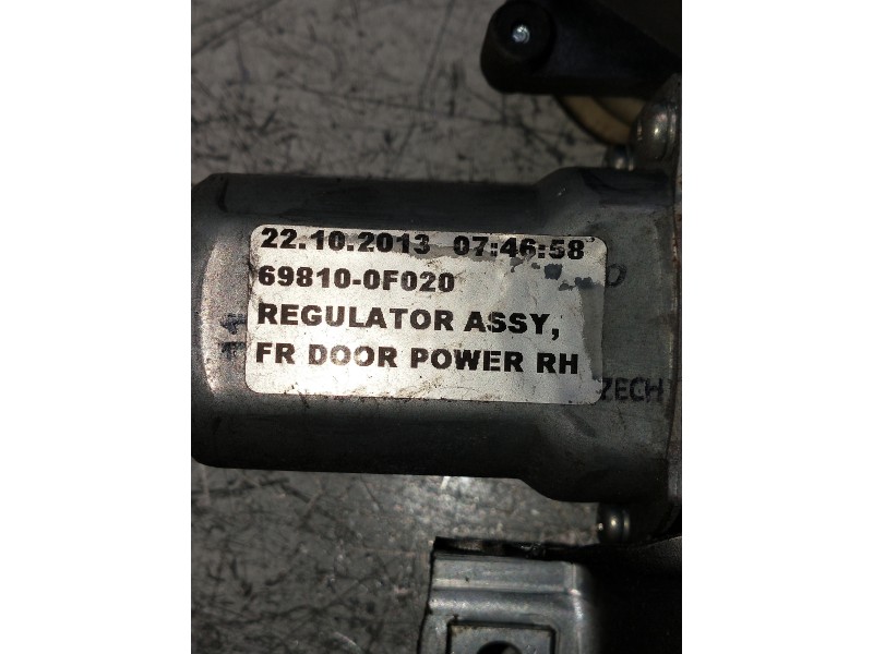 Recambio de elevalunas delantero derecho para toyota verso 2.0 d-4d cat referencia OEM IAM 698100F020  5P
