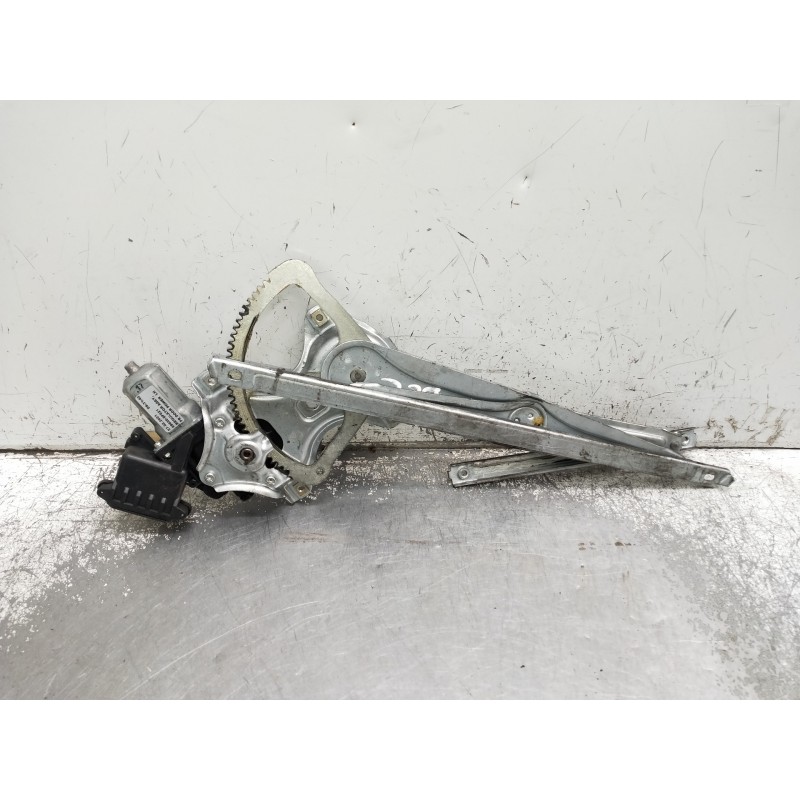Recambio de elevalunas delantero izquierdo para toyota verso 2.0 d-4d cat referencia OEM IAM 857200F031 C39426100 5P