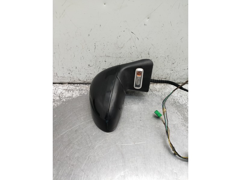 Recambio de retrovisor izquierdo para citroen c4 berlina collection referencia OEM IAM ELÉCTRICO 2 ENCHUFES 2-5 CABLES