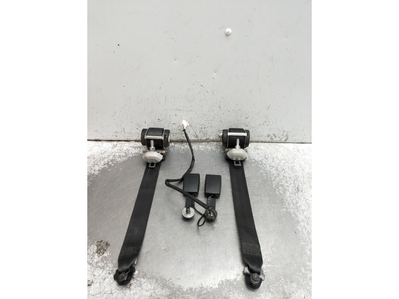 Recambio de juego cinturones trasero para kia rio (yb) attract referencia OEM IAM  5P 3 FILA