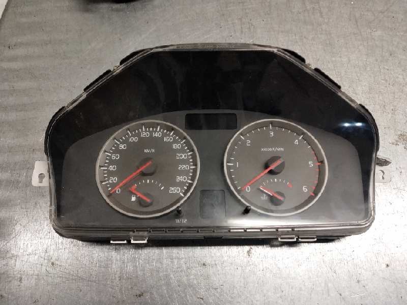 Recambio de cuadro instrumentos para volvo s40 berlina referencia OEM IAM 30710071  