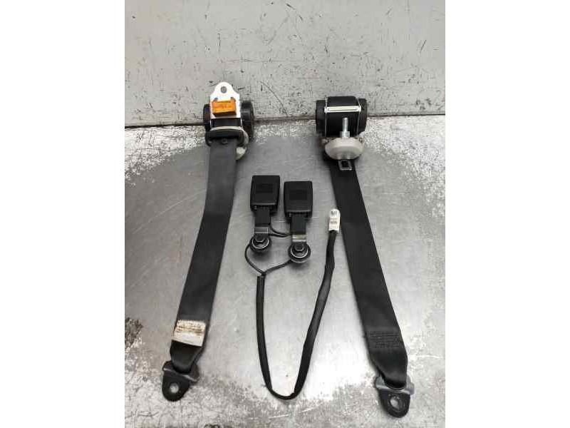 Recambio de juego cinturones trasero para toyota verso 2.0 d-4d cat referencia OEM IAM   3 FILA