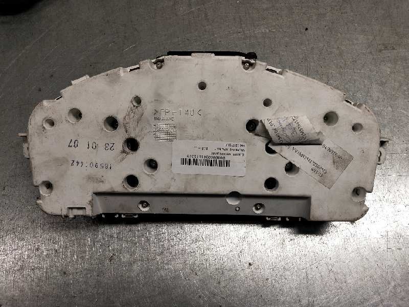 Recambio de cuadro instrumentos para volvo s40 berlina referencia OEM IAM 30710071  