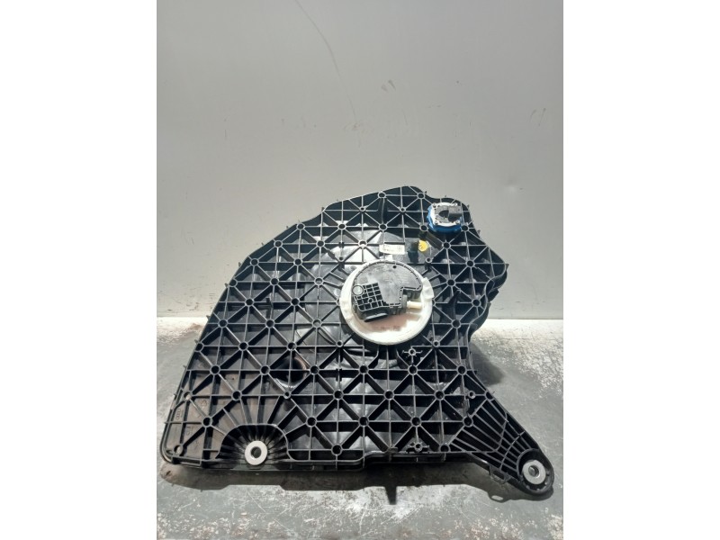 Recambio de deposito combustible para audi a4 avant (8wd) referencia OEM IAM 8W0131878BK 4067403AJ / 8W0131969J ADBLUE