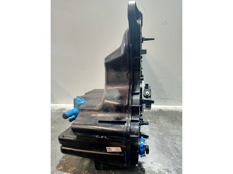 Recambio de deposito combustible para audi a4 avant (8wd) referencia OEM IAM 8W0131878BK 4067403AJ / 8W0131969J ADBLUE