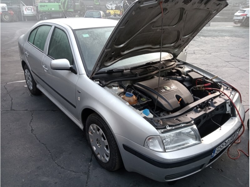 skoda octavia berlina (1u2) del año 2002