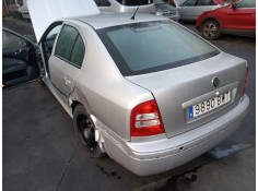 skoda octavia berlina (1u2) del año 2002 2