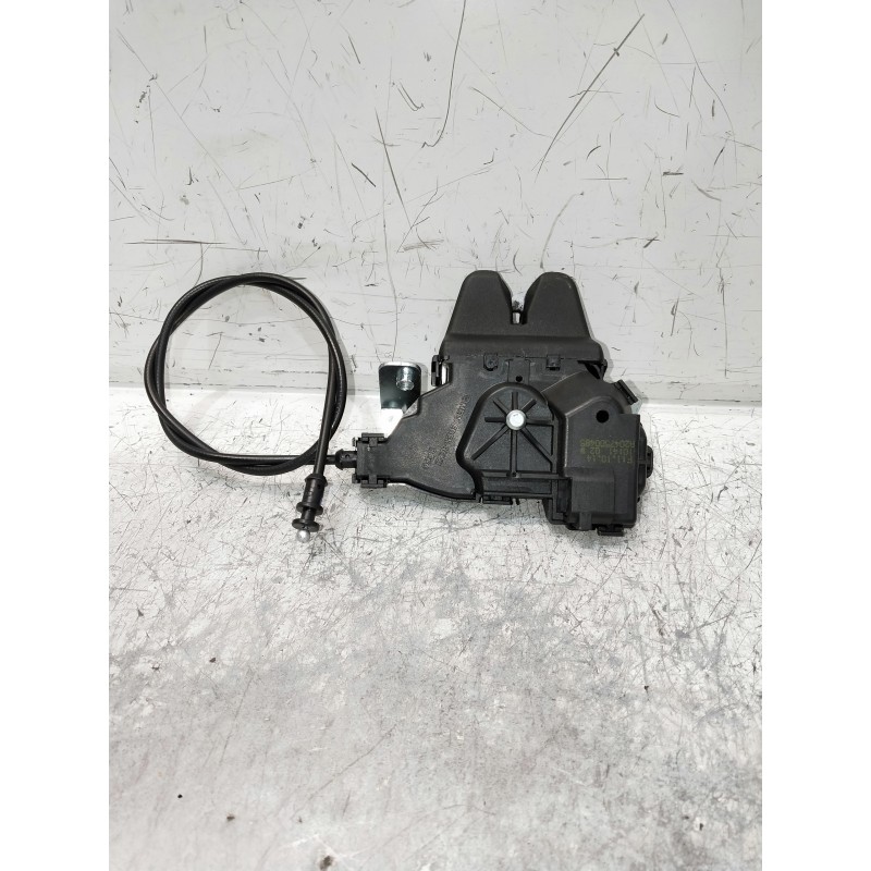 Recambio de motor cierre centralizado porton para mercedes clase c (w205) lim. referencia OEM IAM A2047500485  