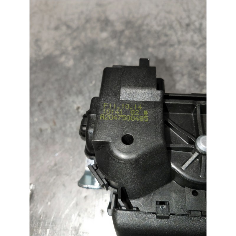Recambio de motor cierre centralizado porton para mercedes clase c (w205) lim. referencia OEM IAM A2047500485  