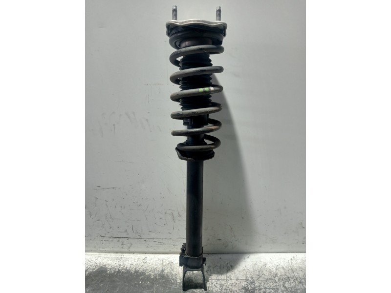 Recambio de amortiguador delantero derecho para mercedes clase c (w205) lim. referencia OEM IAM A2043521205  