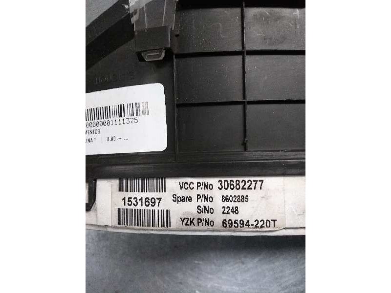 Recambio de cuadro instrumentos para volvo s60 berlina d5 referencia OEM IAM 30682277 69594220T  Recambio de cuadro instrumentos para volvo s60 berlina d5 referencia OEM IAM 30682277 69594220T